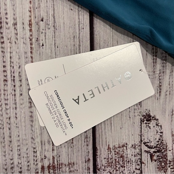 Athleta Conscious Crop Top - Picture 2 of 5